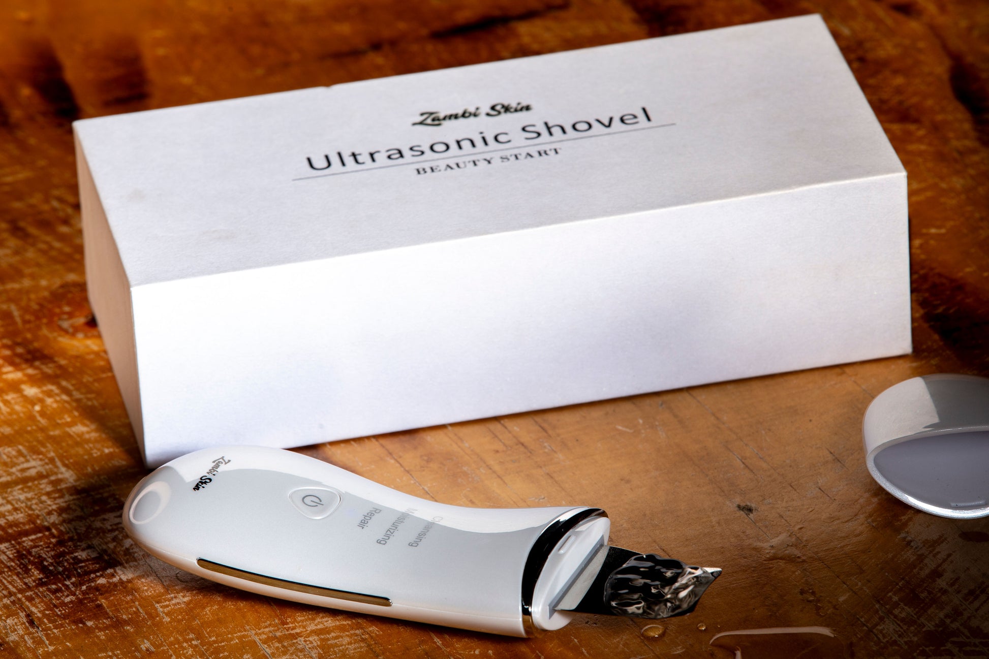 Ultrasonic Skin Scrubber & Pore Cleaner with EMS